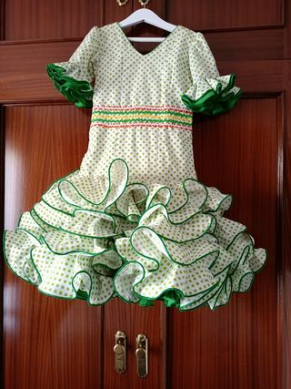 traje niña flamenca