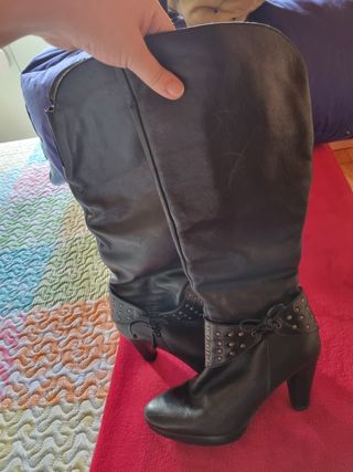 Botas altas de piel