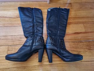 Botas altas de piel
