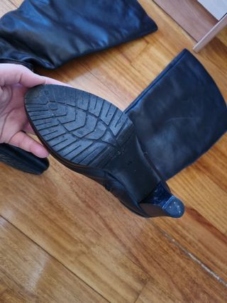 Botas altas de piel