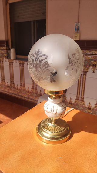 Lámpara vintage de mesa