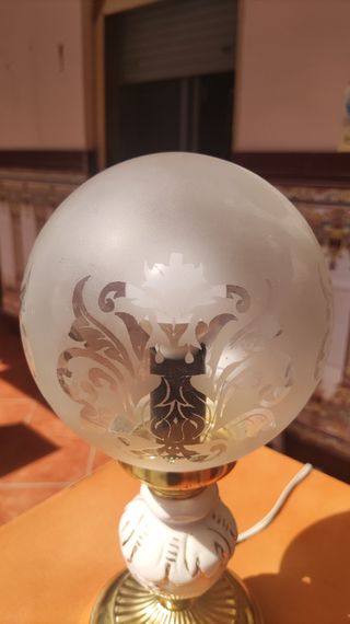 Lámpara vintage de mesa