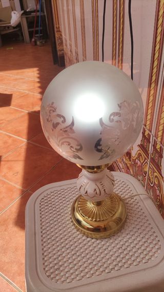 Lámpara vintage de mesa