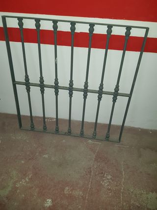 reja de hierro maciza