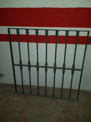 reja de hierro maciza