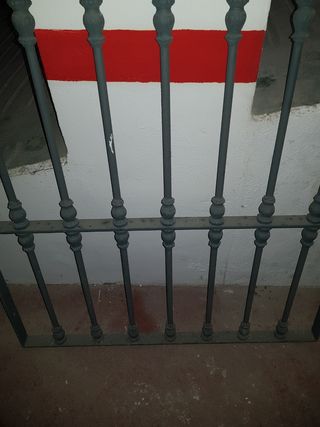 reja de hierro maciza