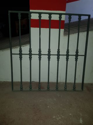 reja de hierro maciza