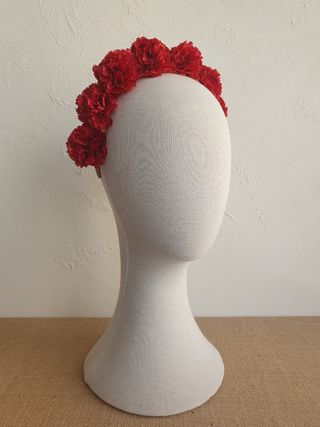 Corona claveles rojos