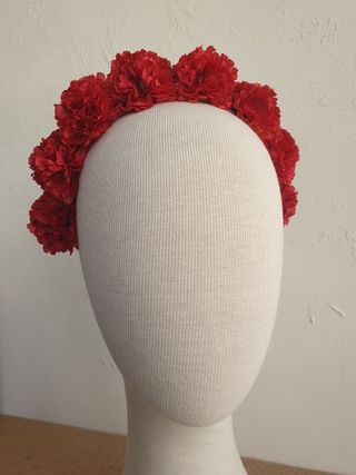 Corona claveles rojos