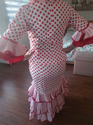 VESTIDO DE SEVILLANA