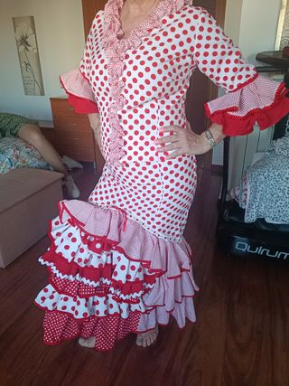 VESTIDO DE SEVILLANA