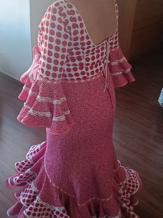 VESTIDO DE SEVILLANA