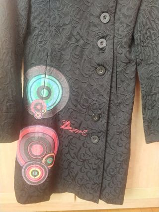 abrigo desigual, T36 + regalo mini plancha pelo 