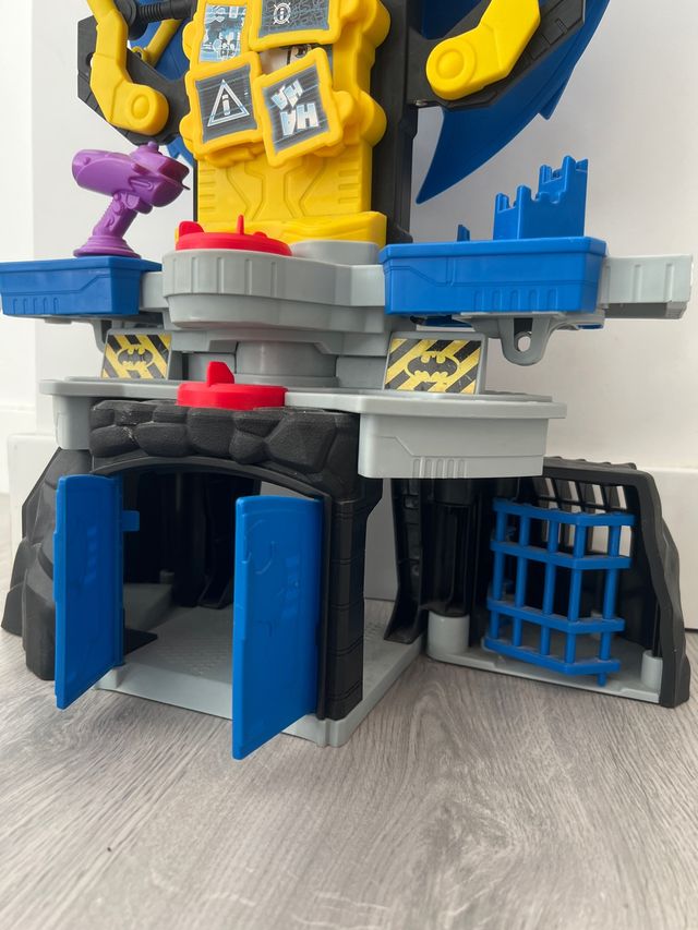 Batcueva IMAGINEXT 