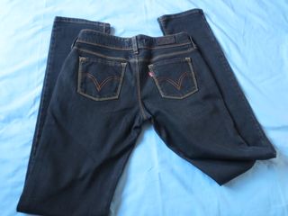 Levis
