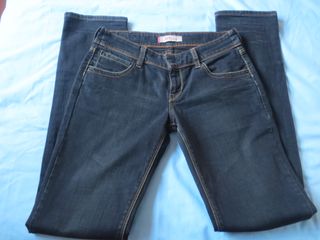 Levis