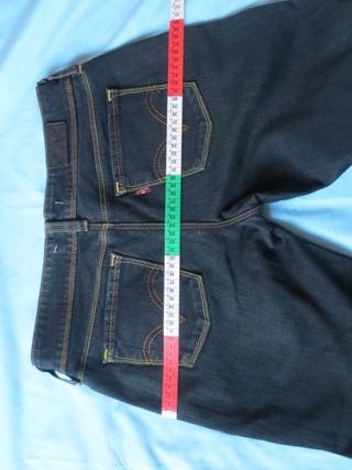 Levis