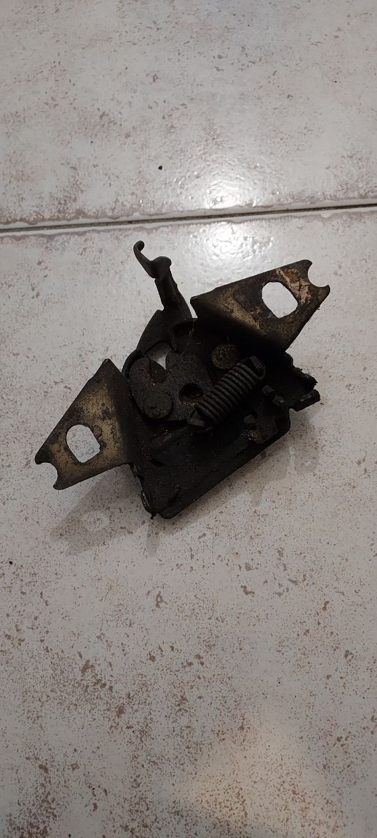 Cierre Capó VW Polo