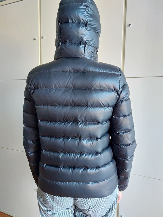 Piumino donna Coin con cappuccio.