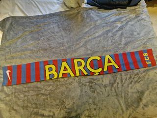 Bufanda Nike FC BARCELONA de segunda mano por 8 EUR en Barcelona en WALLAPOP
