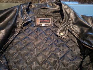 Chaqueta de piel auténtica, color negro