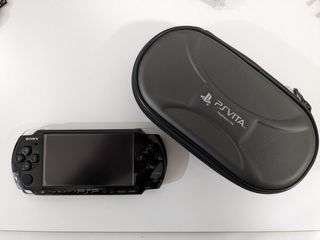 SONY PSP Slim & Lite Piano Black