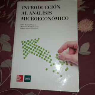 1° Curso de Economía de la UNED.Precio negociable.