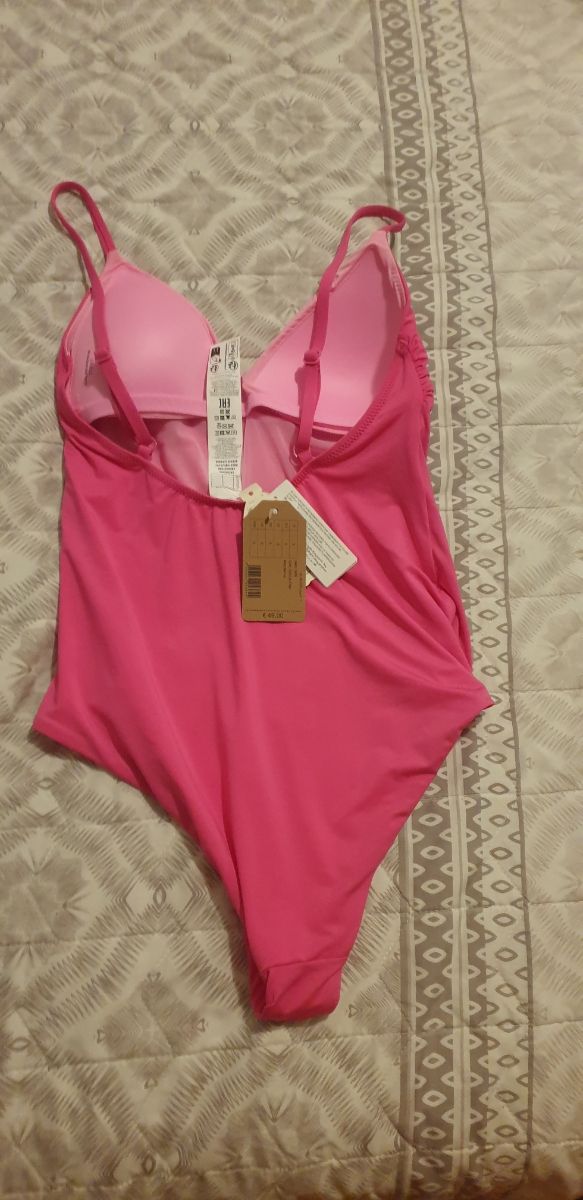 bañador talla S Calzedonia a estrenar