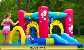 Castillo hinchable con motor