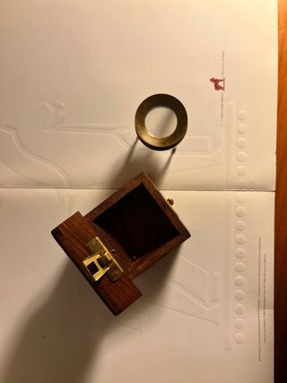 Lupa mapa latón antiguo