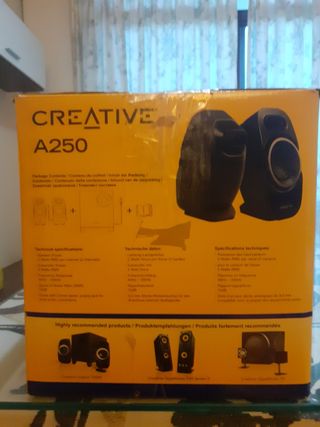 Creative A250. 2.1