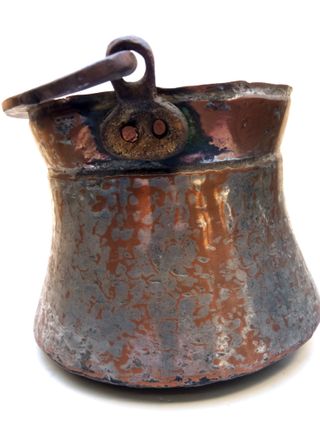 Caldero lombardo antiguo en cobre estañado