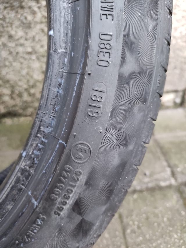 Neumático 205-45-16 Continental