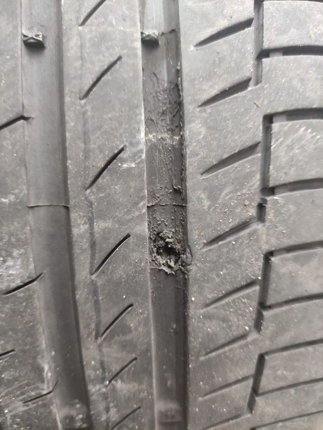 Neumático 205-45-16 Continental