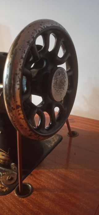 MAQUINA COSER SINGER