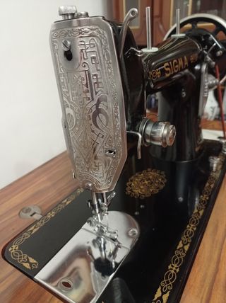 Antigua máquina de coser Sigma