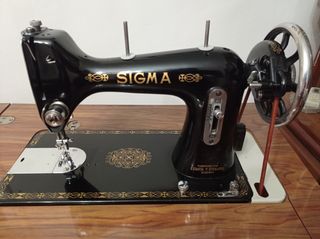 Antigua máquina de coser Sigma