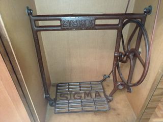 Antigua máquina de coser Sigma