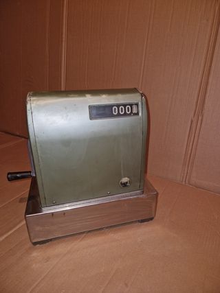 MAQUINA REGISTRADORA ANTIGUA AÑOS 60.