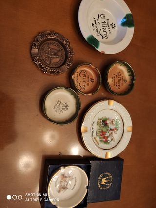 Lote de 18 ceniceros