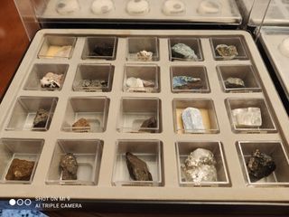 Gran lote de piedras preciosas y minerales