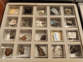 Gran lote de piedras preciosas y minerales