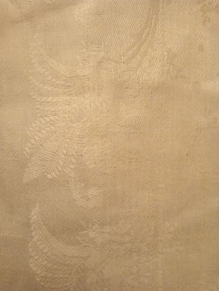 toalla con flecos a mano muy trabajados