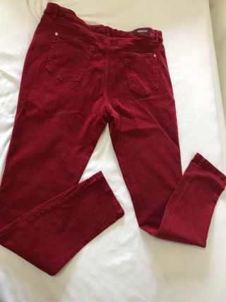 NUEVOS 🏷️ Pantalón pitillo elástico T46