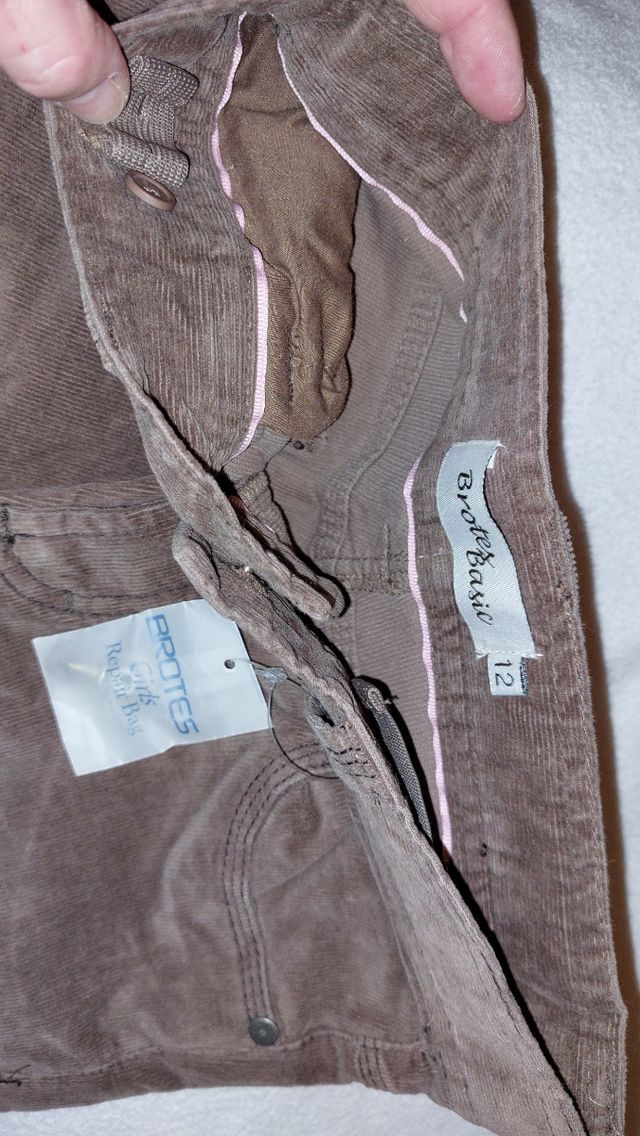 Pantalones nuevos de Brotes tallas 10 y 12