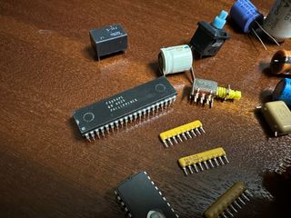 Componentes de electrónica diversos