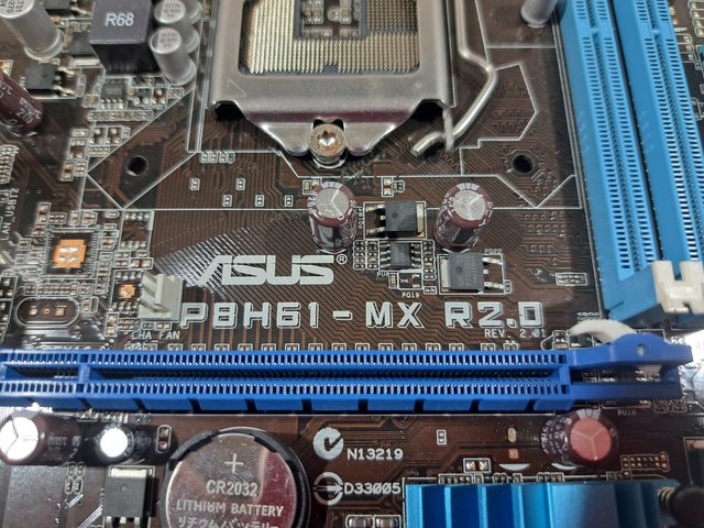 Placa ASUS P8H61-MX R2.0 (1155)