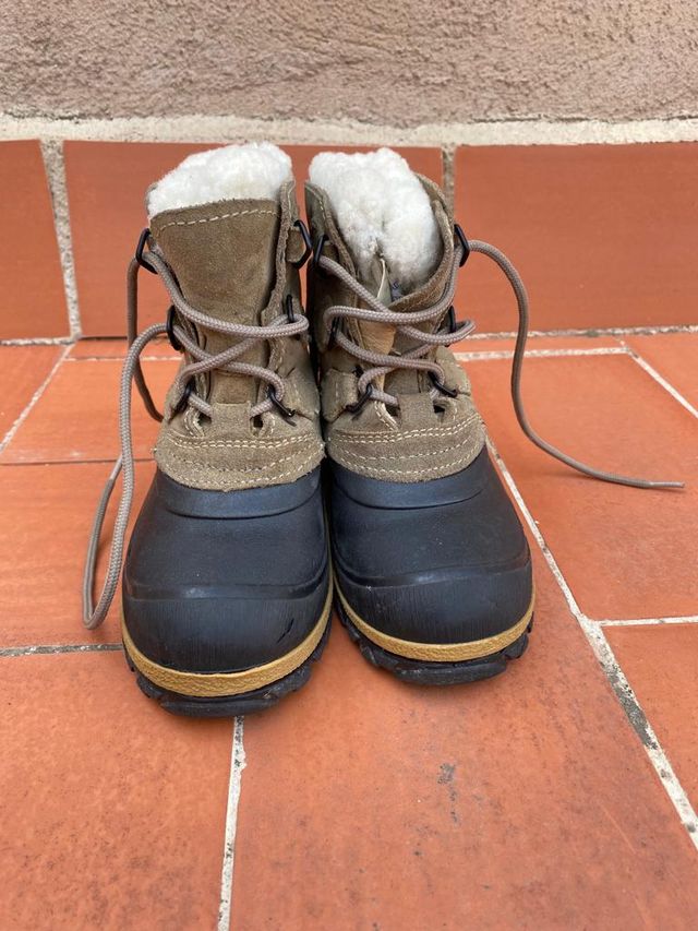 BOTAS NIÑO PEQUEÑO talla 28