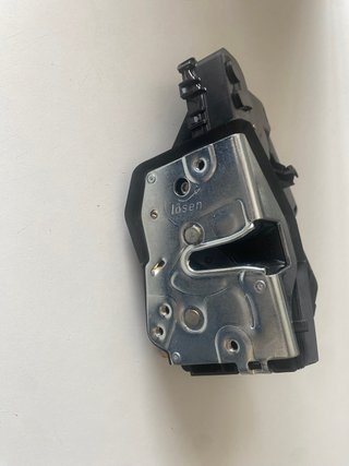 CERRADURA TRASERA IZQDA BMW E46