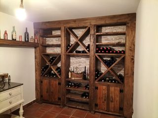 mobili artigianali rustici.